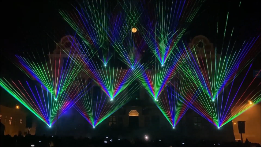 Pokazy laserowe i 3D mapping show